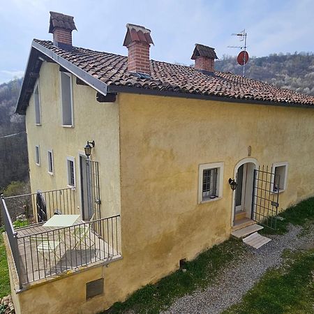 Casa Nel Verde Ca Dla Cola Mombasiglio المظهر الخارجي الصورة