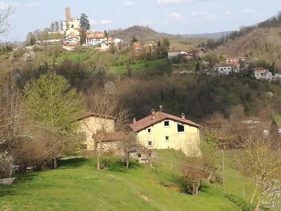 Casa Nel Verde Ca Dla Cola Mombasiglio المظهر الخارجي الصورة